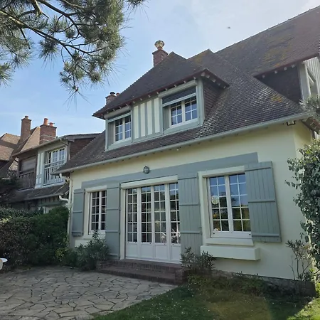 Sur La Deauville Villa *