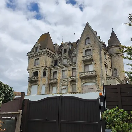 Sur La Deauville